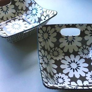 Ceramic square bowls